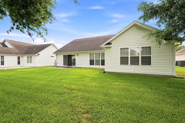 1429 Ashton Glenn Dr, Surfside Beach, SC 29575