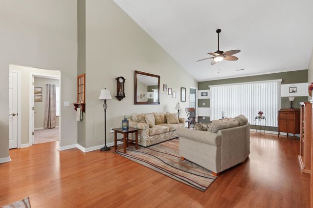 1429 Ashton Glenn Dr, Surfside Beach, SC 29575