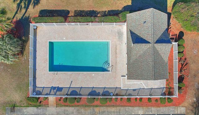 1429 Ashton Glenn Dr, Surfside Beach, SC 29575
