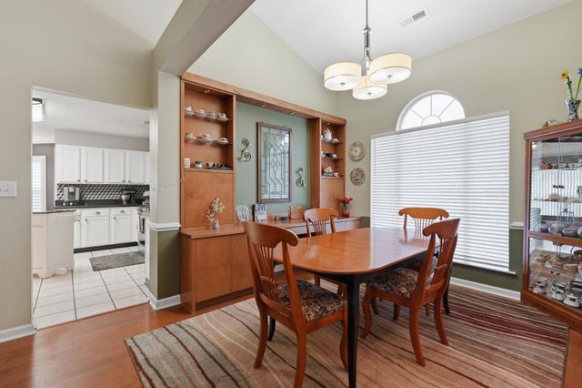 1429 Ashton Glenn Dr, Surfside Beach, SC 29575