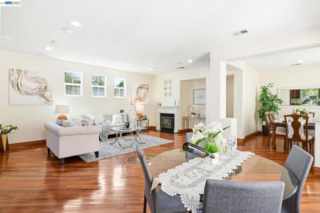 107 Olmsted Ct, Pittsburg, CA 94565