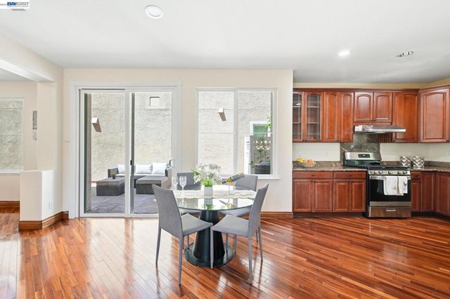 107 Olmsted Ct, Pittsburg, CA 94565