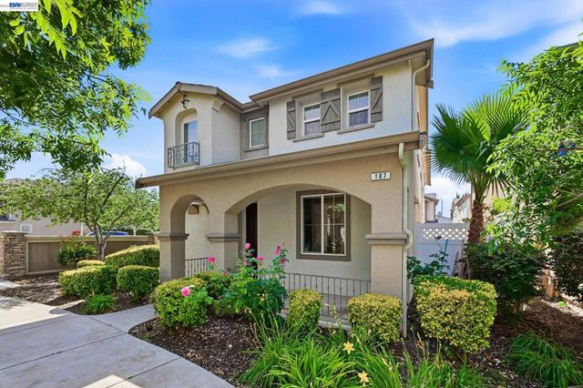 107 Olmsted Ct, Pittsburg, CA 94565