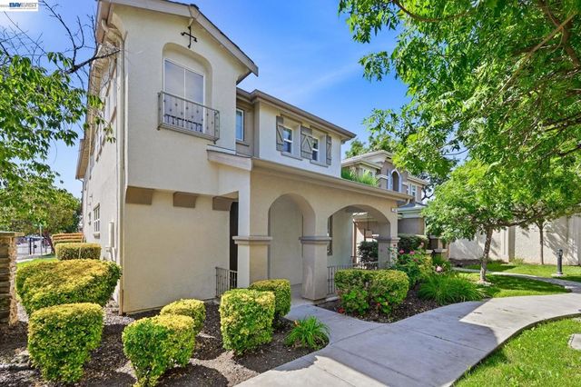 107 Olmsted Ct, Pittsburg, CA 94565