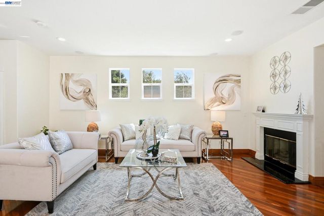 107 Olmsted Ct, Pittsburg, CA 94565