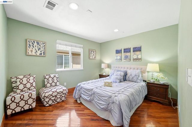 107 Olmsted Ct, Pittsburg, CA 94565
