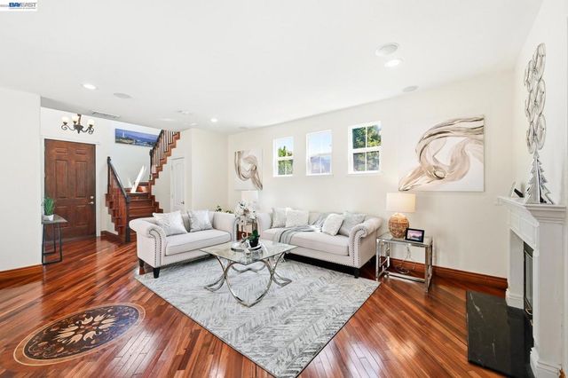 107 Olmsted Ct, Pittsburg, CA 94565
