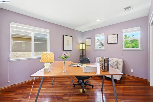 107 Olmsted Ct, Pittsburg, CA 94565