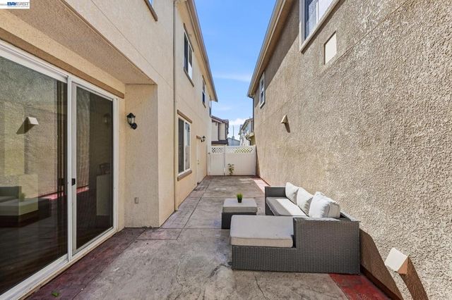 107 Olmsted Ct, Pittsburg, CA 94565