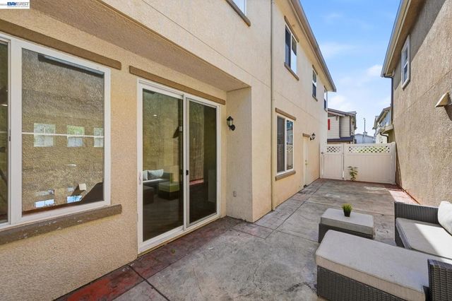 107 Olmsted Ct, Pittsburg, CA 94565