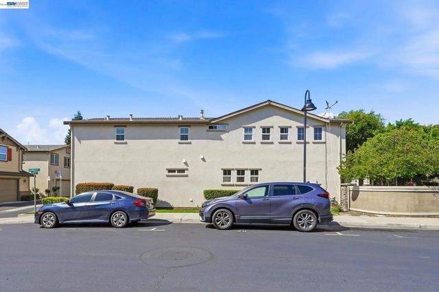 107 Olmsted Ct, Pittsburg, CA 94565