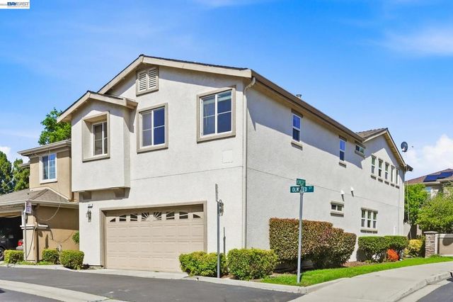 107 Olmsted Ct, Pittsburg, CA 94565