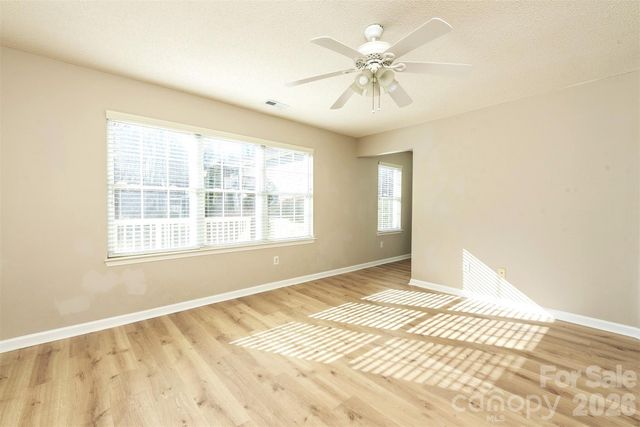 115 Creeks End Circle, Mills River, NC 28759