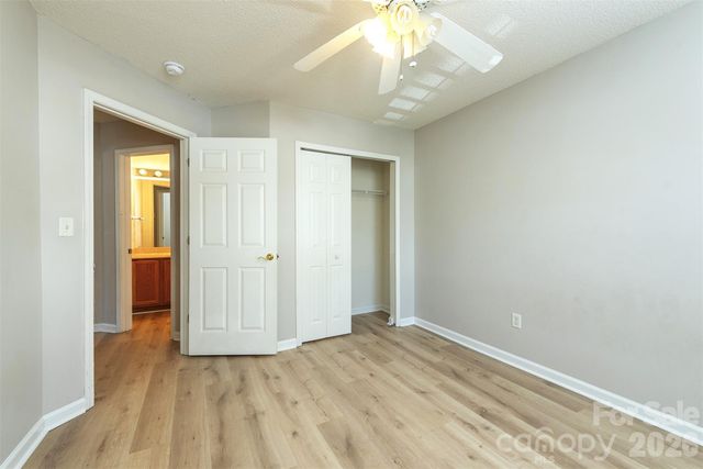 115 Creeks End Circle, Mills River, NC 28759