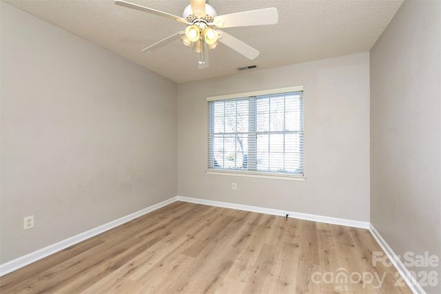 115 Creeks End Circle, Mills River, NC 28759