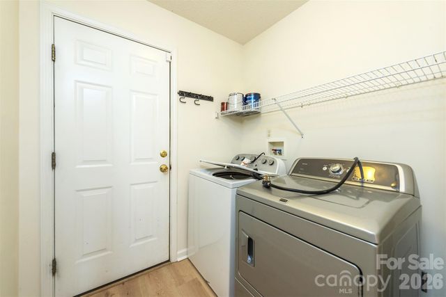 115 Creeks End Circle, Mills River, NC 28759