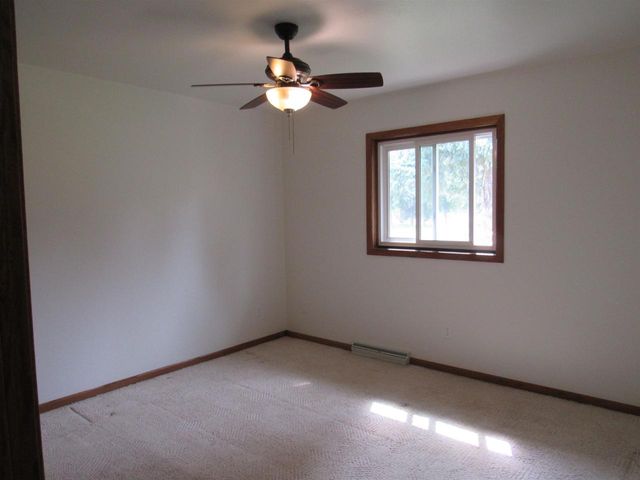 2781 TULIP COURT, Green Bay, WI 54313