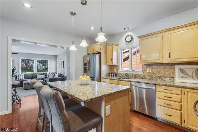 31 Elizabeth St, Caldwell Boro Twp., NJ 07006