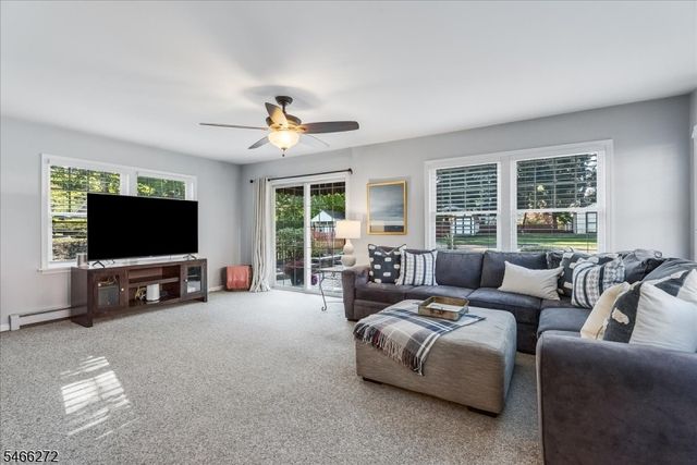 31 Elizabeth St, Caldwell Boro Twp., NJ 07006