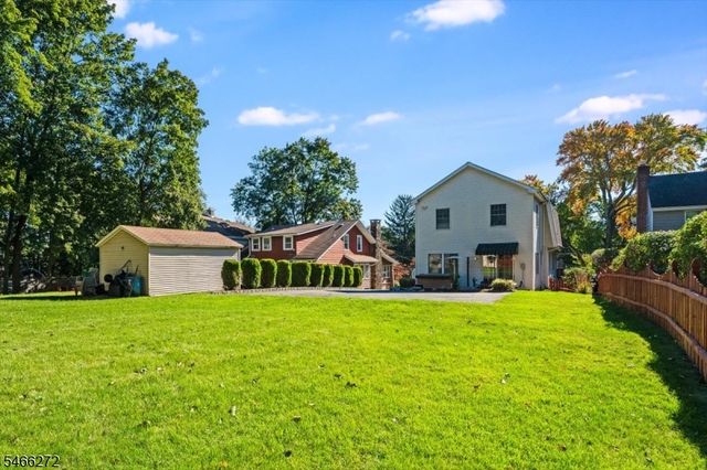 31 Elizabeth St, Caldwell Boro Twp., NJ 07006
