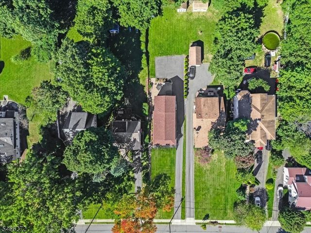 31 Elizabeth St, Caldwell Boro Twp., NJ 07006