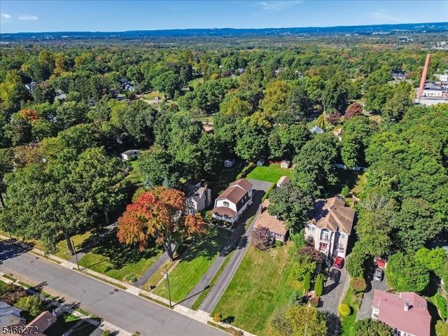 31 Elizabeth St, Caldwell Boro Twp., NJ 07006