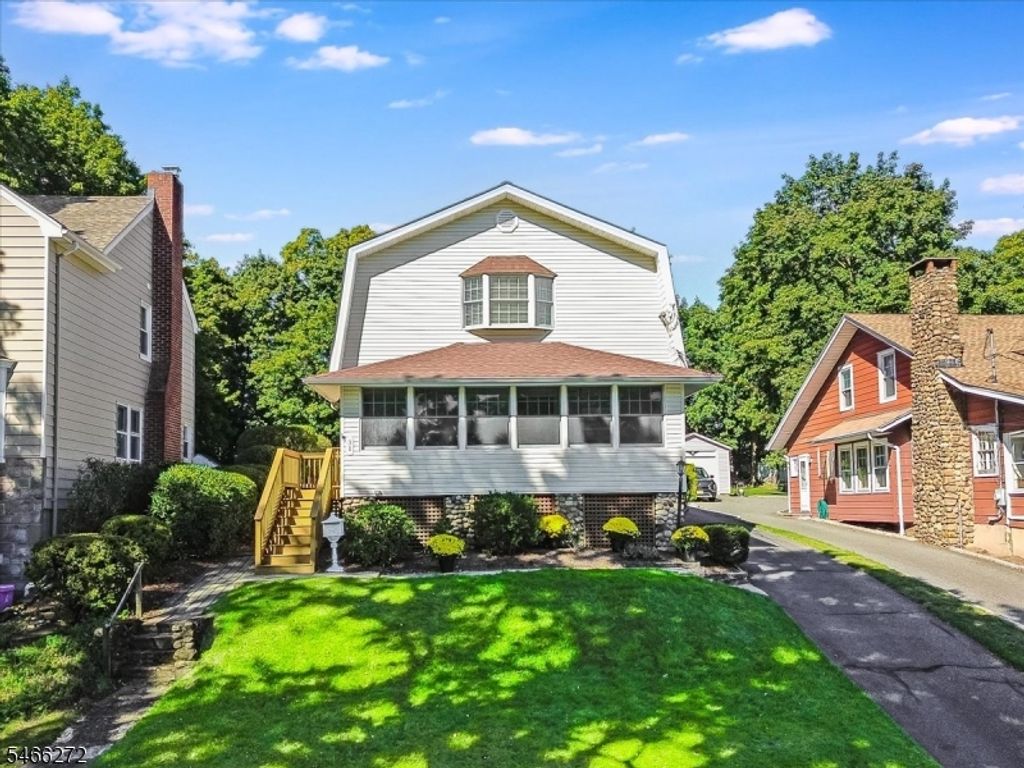 31 Elizabeth St, Caldwell Boro Twp., NJ 07006 — exterior