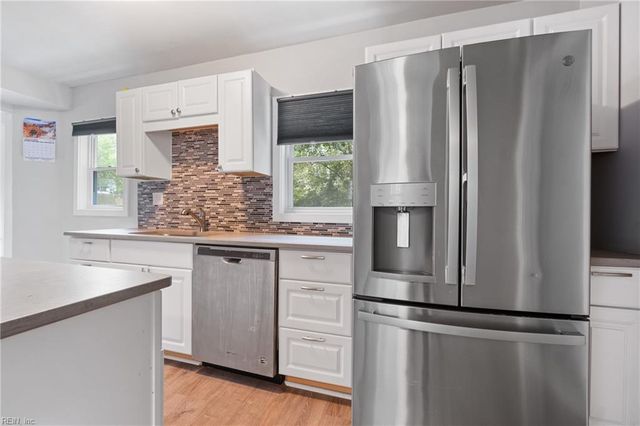 31 Bainbridge AVE, Portsmouth, VA 23702