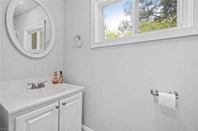 31 Bainbridge AVE, Portsmouth, VA 23702