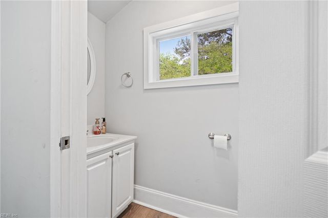 31 Bainbridge AVE, Portsmouth, VA 23702