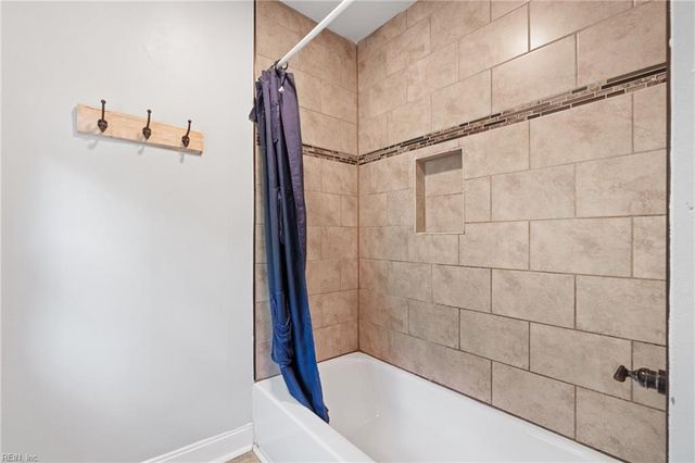 31 Bainbridge AVE, Portsmouth, VA 23702