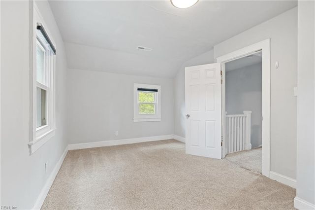 31 Bainbridge AVE, Portsmouth, VA 23702