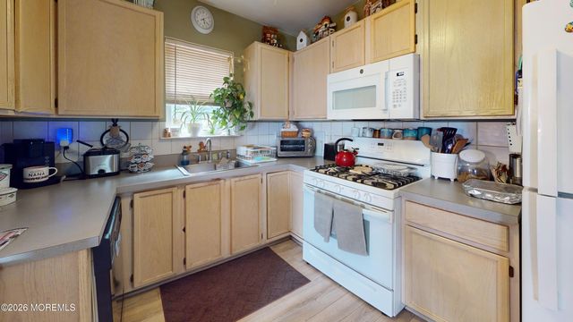 105 Sandpiper Lane 105, Bayville, NJ 08721