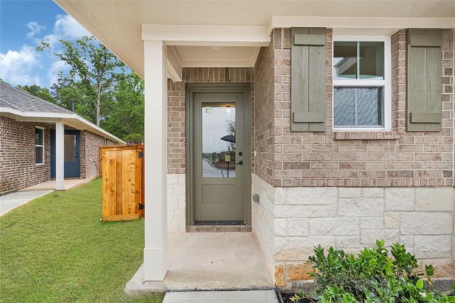 4410 W Bayou Maison Circle, Dickinson, TX 77539