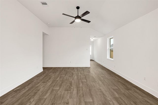4410 W Bayou Maison Circle, Dickinson, TX 77539