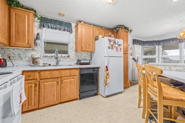 6235 KNOTTY PINE DRIVE SE, Winter Haven, FL 33884