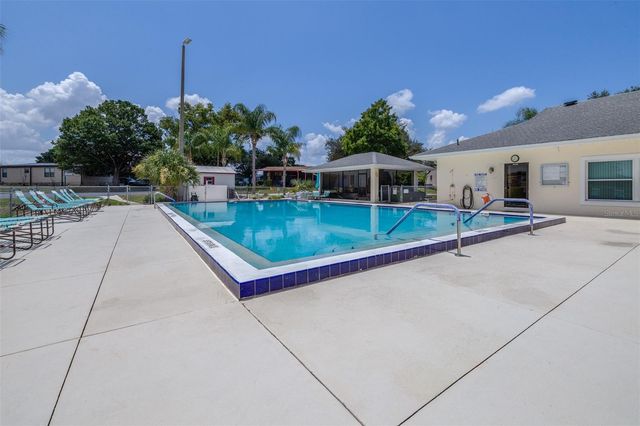 6235 KNOTTY PINE DRIVE SE, Winter Haven, FL 33884