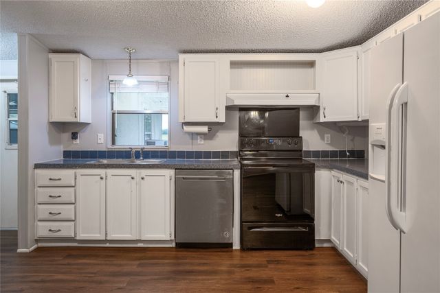 1522 Woods West, Kemp, TX 75143