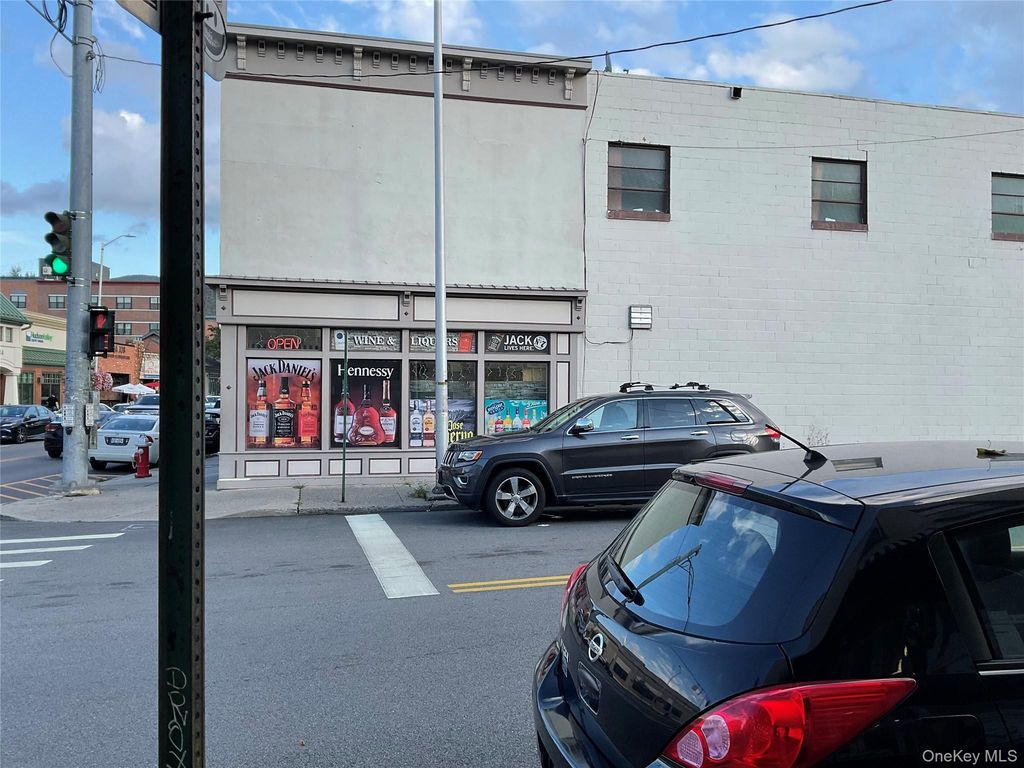 335 Main Street, Beacon, NY 12508 — photo 2