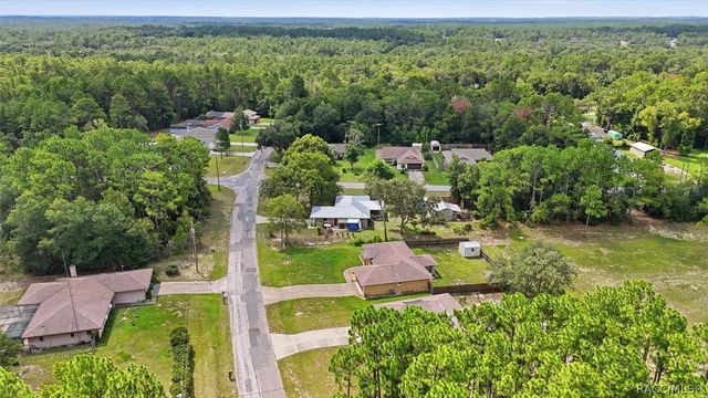 9188 N Commodore Drive, Citrus Springs, FL 34434