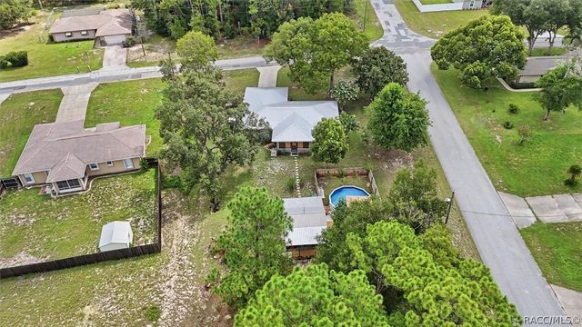 9188 N Commodore Drive, Citrus Springs, FL 34434