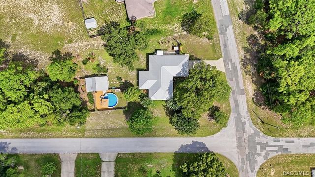 9188 N Commodore Drive, Citrus Springs, FL 34434