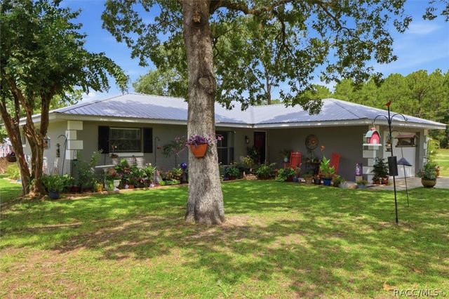 9188 N Commodore Drive, Citrus Springs, FL 34434