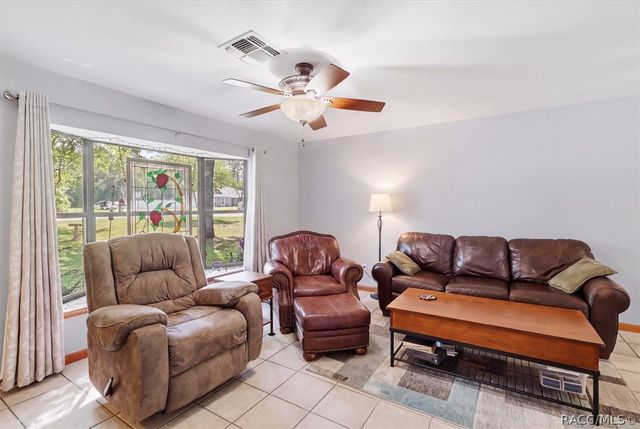 9188 N Commodore Drive, Citrus Springs, FL 34434