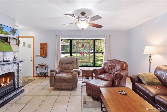 9188 N Commodore Drive, Citrus Springs, FL 34434