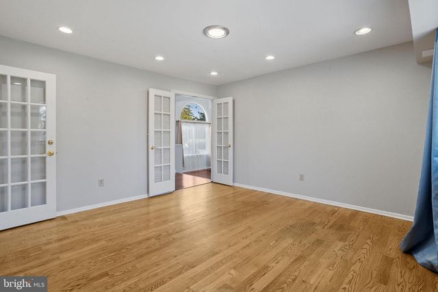 32 COUNTRY WALK, Cherry Hill, NJ 08003