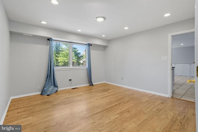 32 COUNTRY WALK, Cherry Hill, NJ 08003