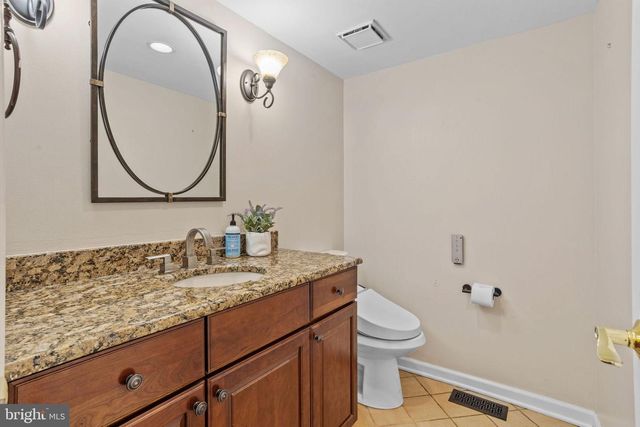 32 COUNTRY WALK, Cherry Hill, NJ 08003