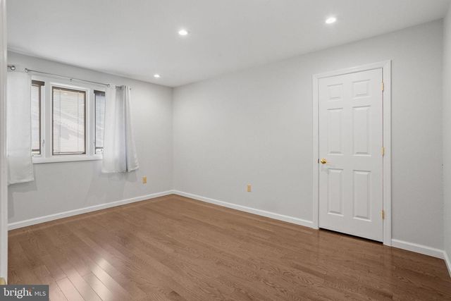 32 COUNTRY WALK, Cherry Hill, NJ 08003