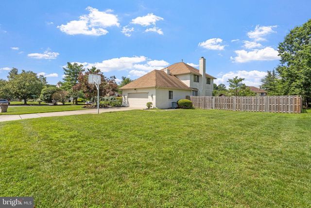 32 COUNTRY WALK, Cherry Hill, NJ 08003